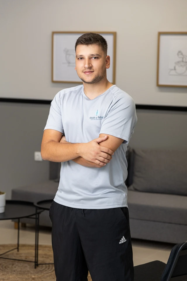 houseofrehab-physiotherapy-team-thomas-raptis